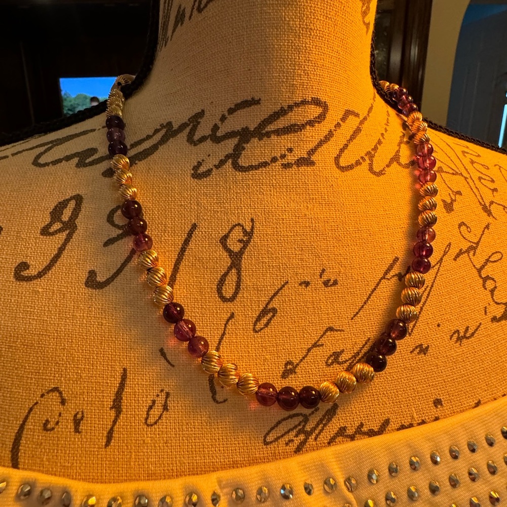 24.29g of 14 k gold and amethyst balls! Necklace!